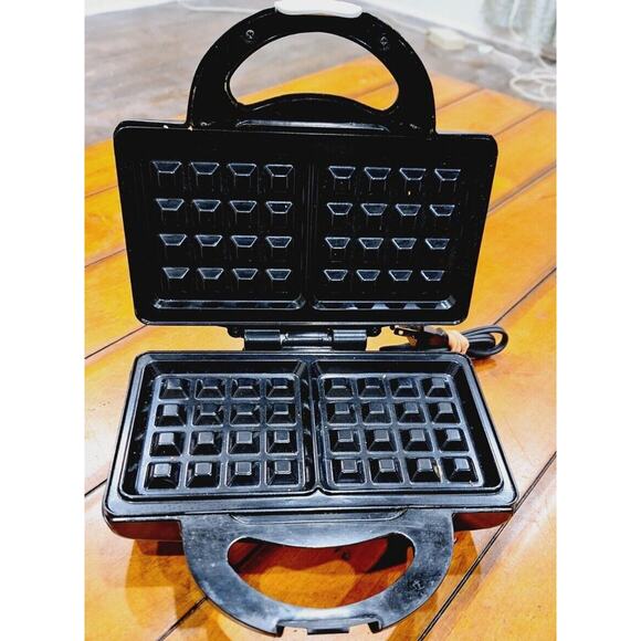 Rival (16140) Black 2 Slice Non-Stick Coated Cooking Plates Waffle Maker Tested - Picture 3 of 4